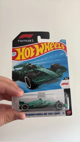 Fórmula 1 hot Wheels aston martin 