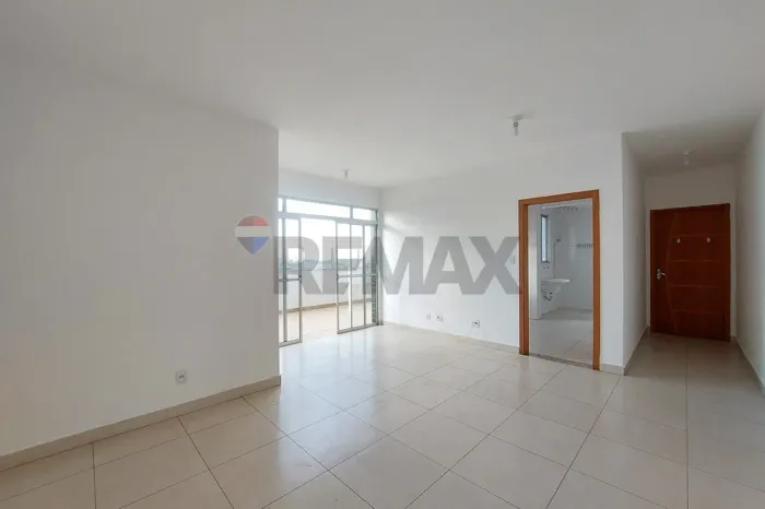 Apartamento com 3 quartos, suíte, 2 vagas a venda no Bairro Betânia, BH.