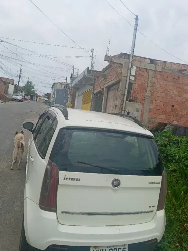 Fiat Idea Essence 1.6 Flex 16V 5P 2011