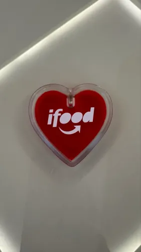 Broche coração Ifood Rock in Rio