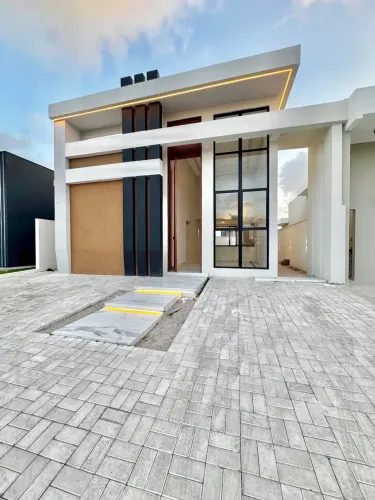 EXCELENTE CASA EM CONDOMINIO PRONTA PARA MORAR