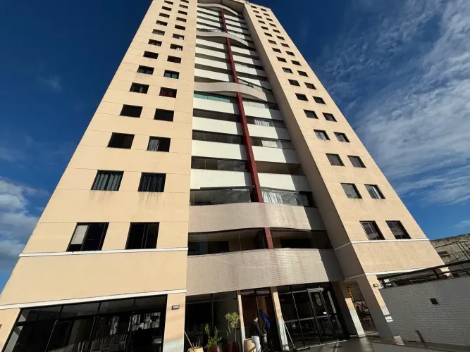 Apartamento a Venda na Vila Laura com 3 quartos, 1 suite, varandão, 2 garagens, Salvador-B