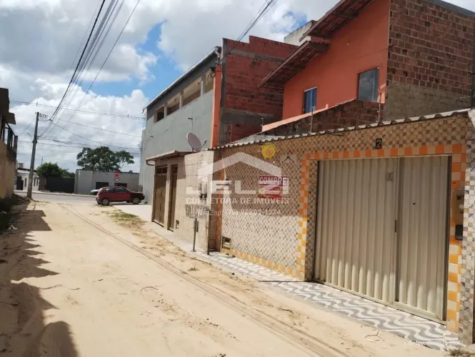 Casa com garagem, 2/4, 02 wc sociais
