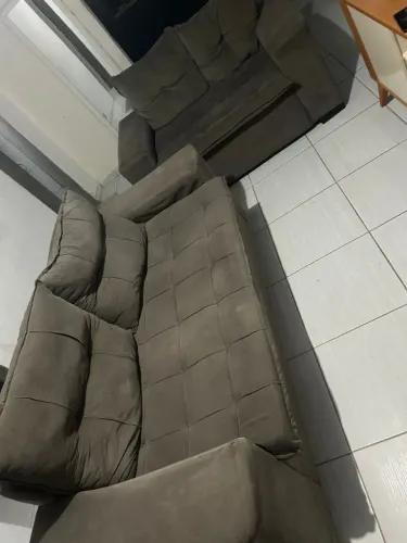 2 sofá cinza seminovos 8 meses de uso