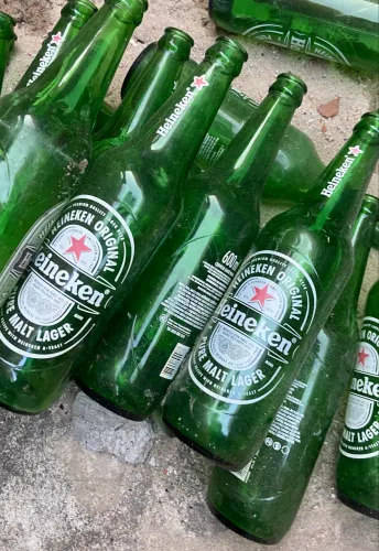 Vasilhame garrafa de vidro verde cerveja 600 ml Heineken