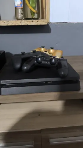 Vendo 3 consolos pelo play 5 na troca e vendendo 3 consolos para comprar o play