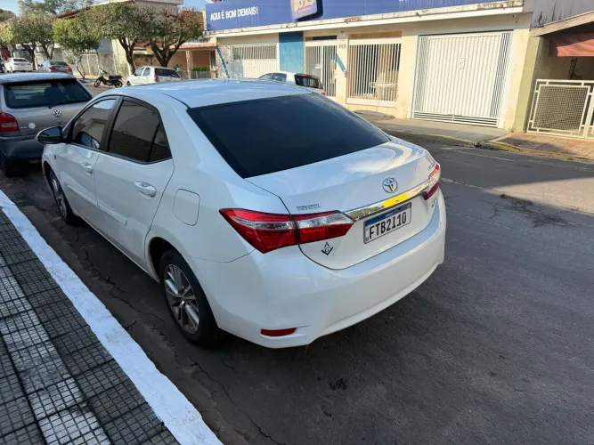 Toyota Corolla XEI 2.0 Flex 16V Aut. 2015