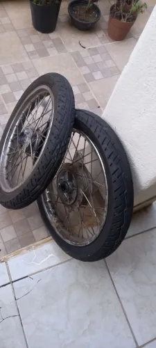 Roda de moto 150 freio a disco com Pneus