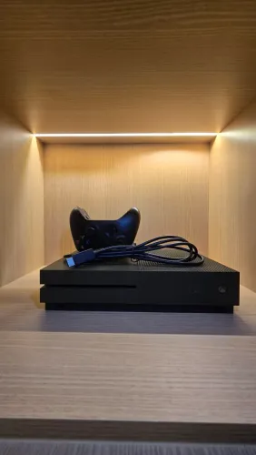 Xbox ONE S 1Tb - edição especial Battlefield com controles