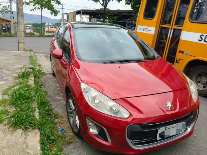 Peugeot 308 Allure 2.0 Flex 16V 5P Aut. 2013