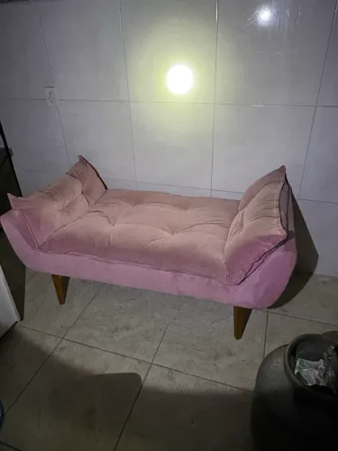 Poltronas rosa usadas 