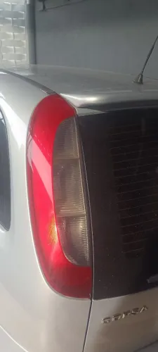 Lanterna Corsa Hatch L. Esq