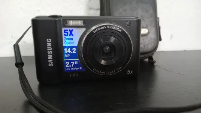 Câmera Fotográfica Analógica - Yashica Ym Ii Auto Flash(não tem carregador 