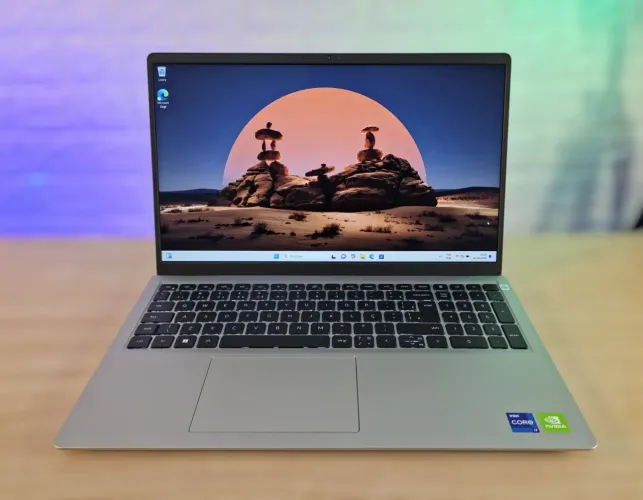Notebook Dell | i7 13th | Nvidia MX550 | 16GB RAM | SSD NVMe 512GB | Tela IPS Touchscreen