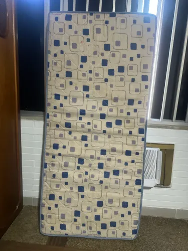 Colchão solteiro 100 reais