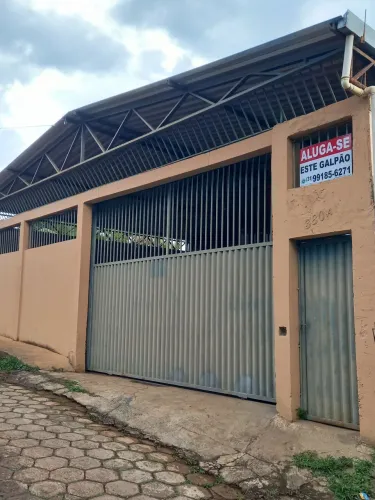 ALUGO GALPÃO EM BARÃO DE COCAIS MG.