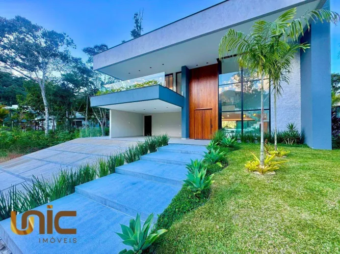 Casa com 5 dormitórios à venda, 780 m² por R$ 4.900.000,00 - Quebra Frascos - Teresópolis/