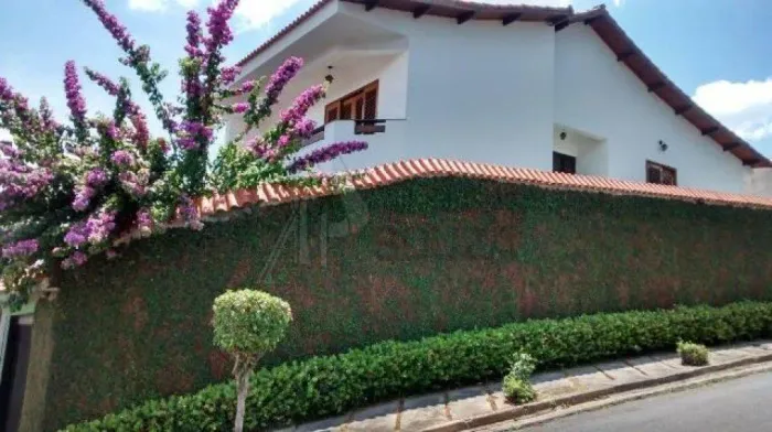 Casa pra venda na Pedra Branca, com 380 m², 3 suítes, sacada , quintal , área gourmet 12 v