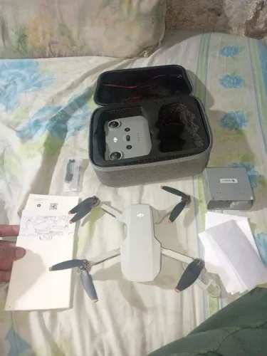 Drone dji mini 2 em perfeito estado já homologado 1 bateria + hub de carga + beg