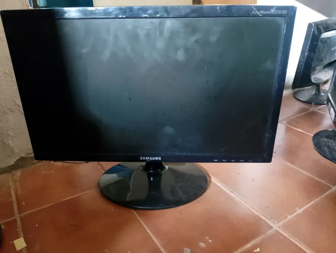 Monitores para retirada de peças ou concerto