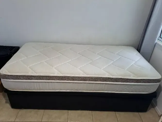 Cama Box, com colchão, solteiro