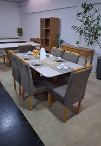 Mesa de Jantar com 6 cadeiras, 100% Madeira - Promoção