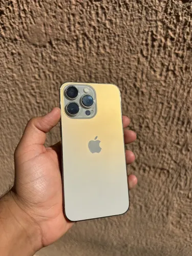 IPhone 13 Pro Dourado