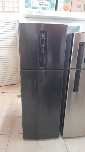 Geladeira Electrolux frost free Black 390 litros