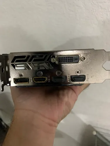GTX 1050 Gigabyte 