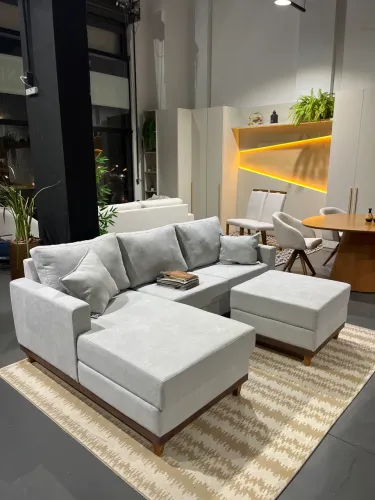 Sofá chaise fixa + puff em diversos tecidos e cores