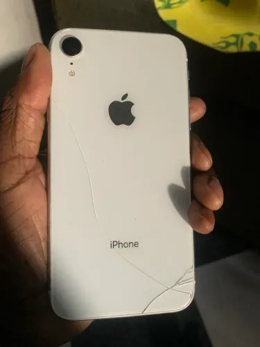 iPhone XR branco 