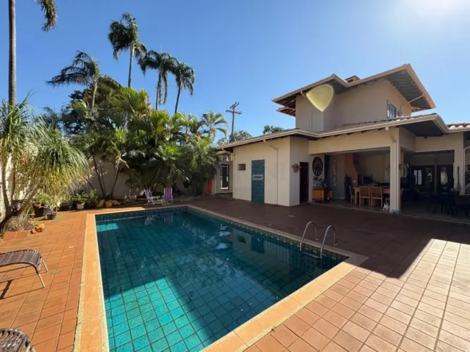 Casa para venda e locação no condomínio Residencial Tivolli I em Bauru-SP.