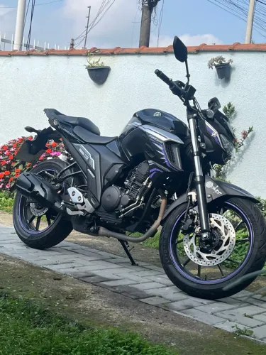 Yamaha Fazer FZ25 Pantera Negra (Edição Limitada Marvel) -