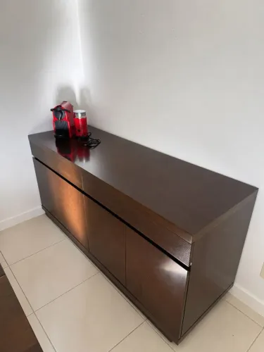 Buffet Aparador em Madeira Escura