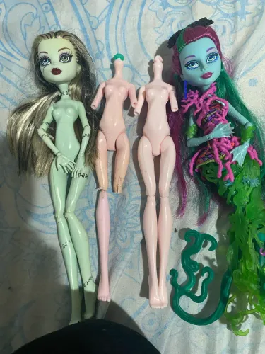 Lote de bonecas monster High