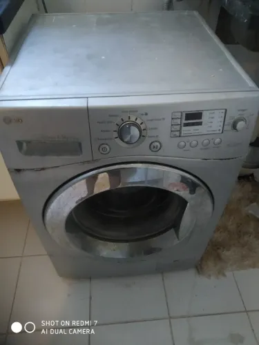 Vendo maquina de lavar LG com pequena avaria, Excelente máquina!