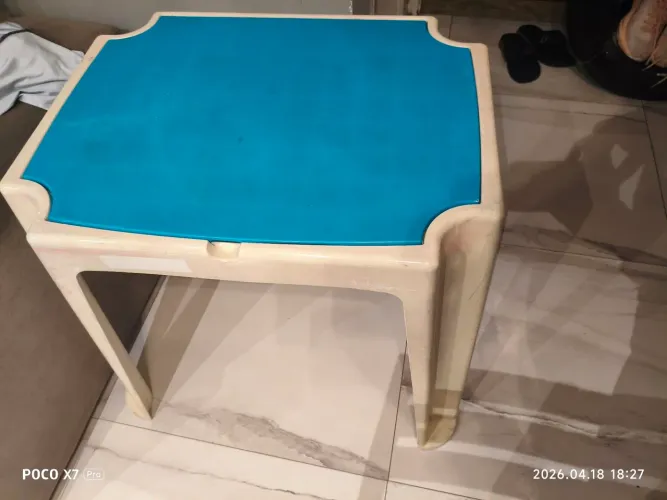 Mesa Infantil com 2x cadeiras