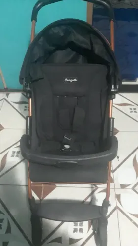 carrinho de bebê