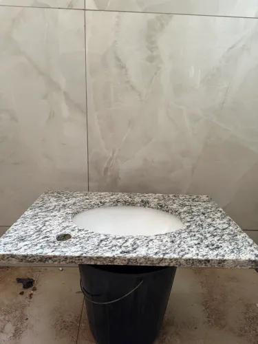 Pia completa de banheiro: pronta para instalar