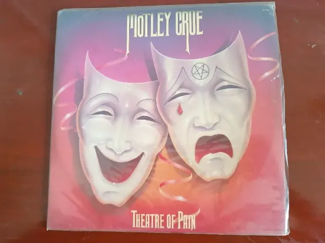 Vinil Motley Crie Theatre of Pain Importado