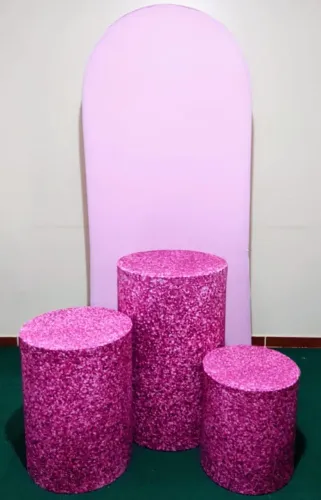 R$60,00 Cada Kit de Painel e trio de capas de cilindros para decoração pegue e monte.
