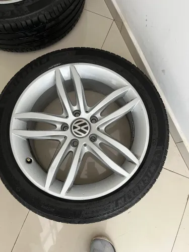 JOGO DE RODAS OEM completo, ARO 17 + PNEUS MICHELIN PRIMACY 4 NOVOS  