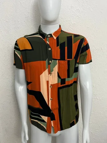 Camisa Samambaia Tamanho M Estampa Geométrica Ótimo Estado