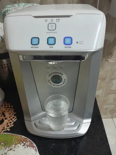 Bebedouro Eletrolux super gelado todo revisado 