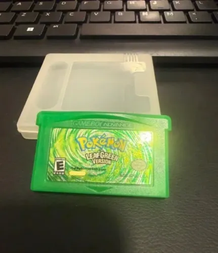 Pokémon Leaf Green + Shiny Inicial
