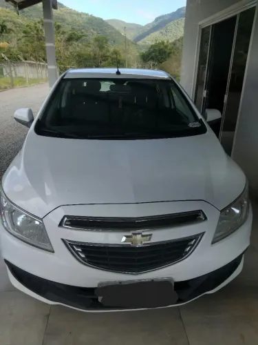 Chevrolet Onix Hatch LT 1.0 8V Flex Power Mec. 4P 2014