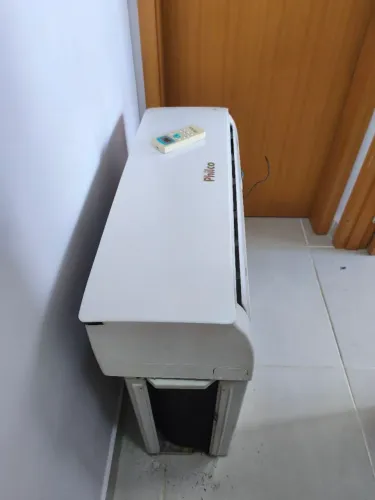 Ar Cond. Split Inverter High Wall 9000 BTUs Philco Frio 220V
