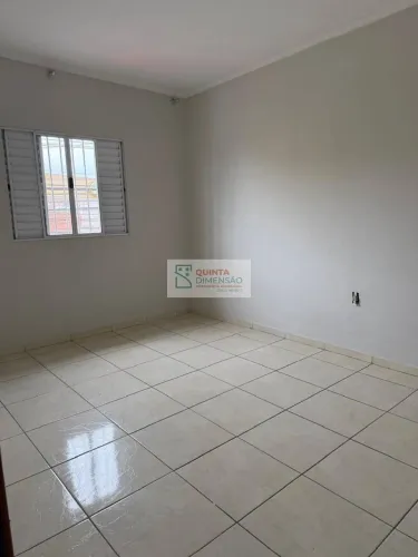 Aluga-se Casa na Vila Passos - 2 quartos - R$1.600,00