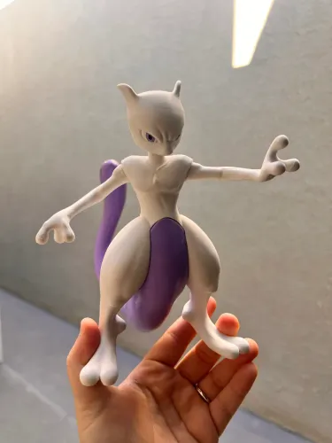 Boneco Mewtwo 3D