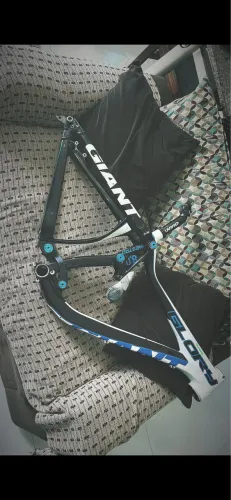 Quadro de downhill Giant Glory 8.0
